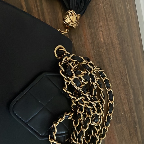 Vintage Chanel Leather Tassel Shoulder Bag- Navy Blue with 24K Gold Plated Chain - Picture 13 of 16